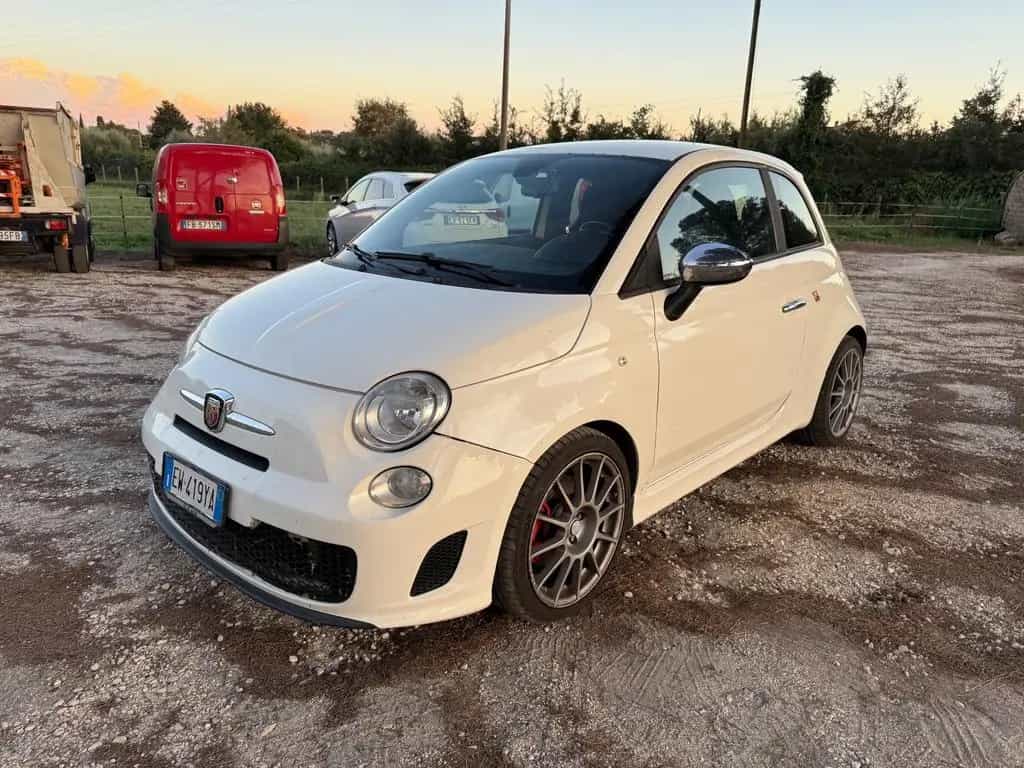 Abarth 500 1.4 Turbo T-Jet Custom 08/2014-photo-0