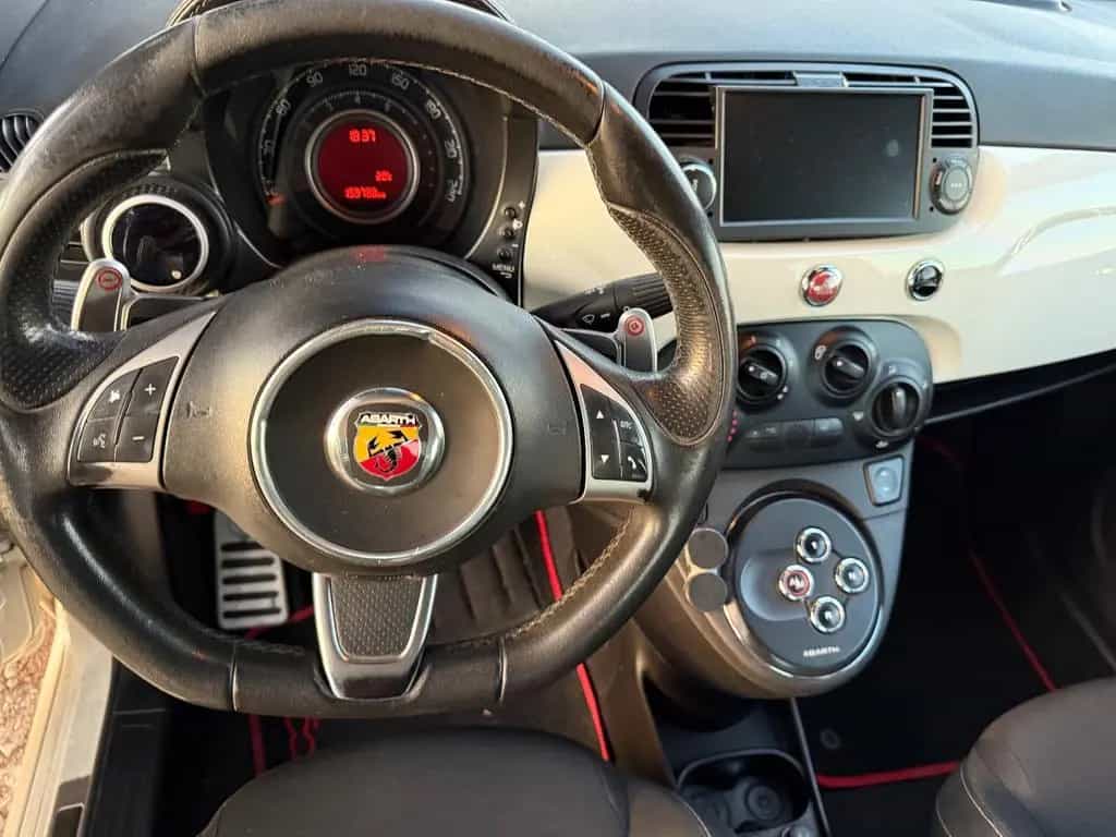 Abarth 500 1.4 Turbo T-Jet Custom 08/2014-photo-10