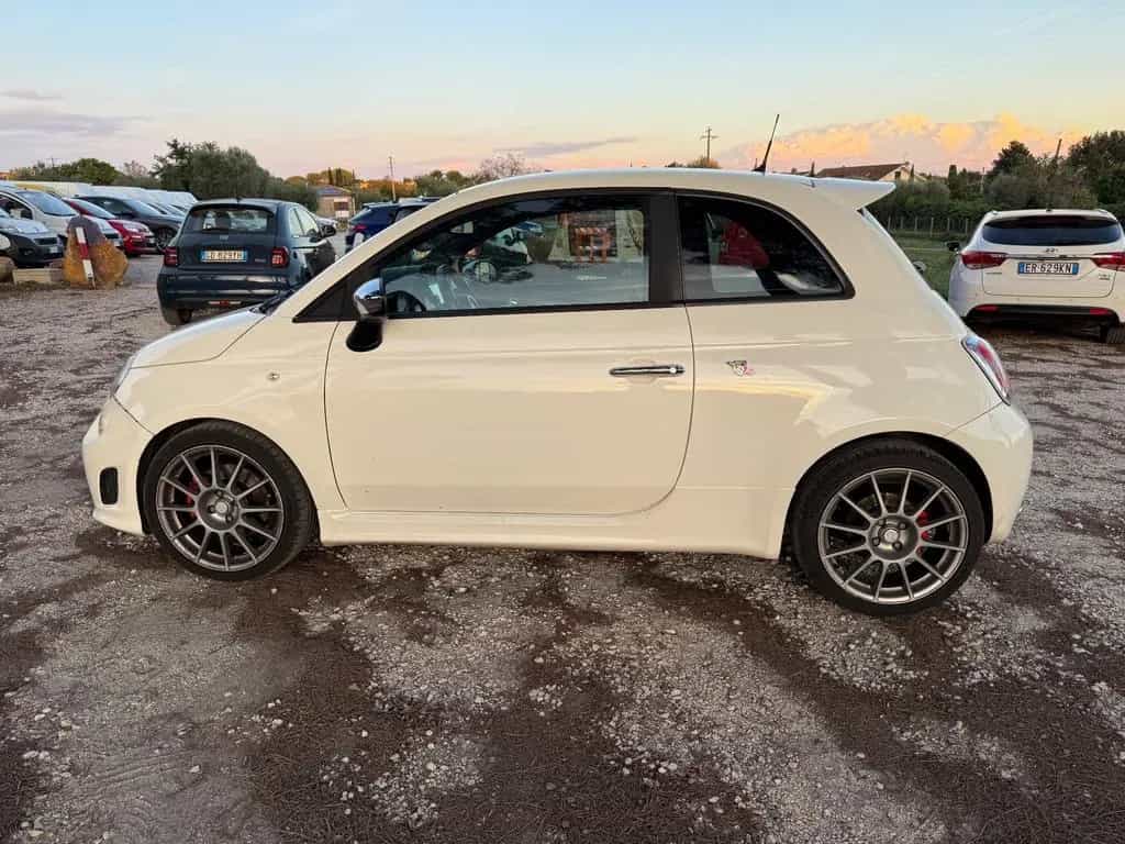 Abarth 500 1.4 Turbo T-Jet Custom 08/2014-photo-7