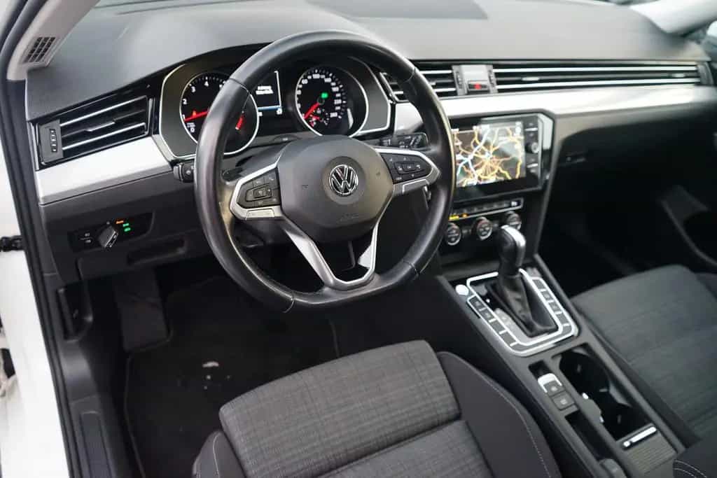 Volkswagen Passat Variant 2.0TSI DSG Business LED Navi ACC 09/2019-photo-10