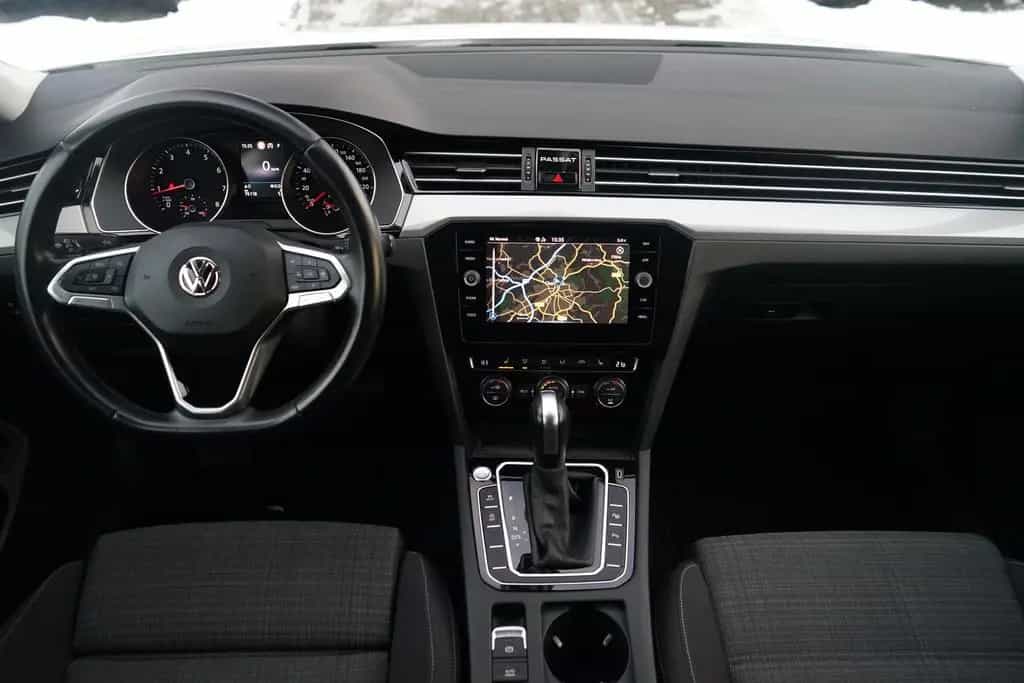 Volkswagen Passat Variant 2.0TSI DSG Business LED Navi ACC 09/2019-photo-11