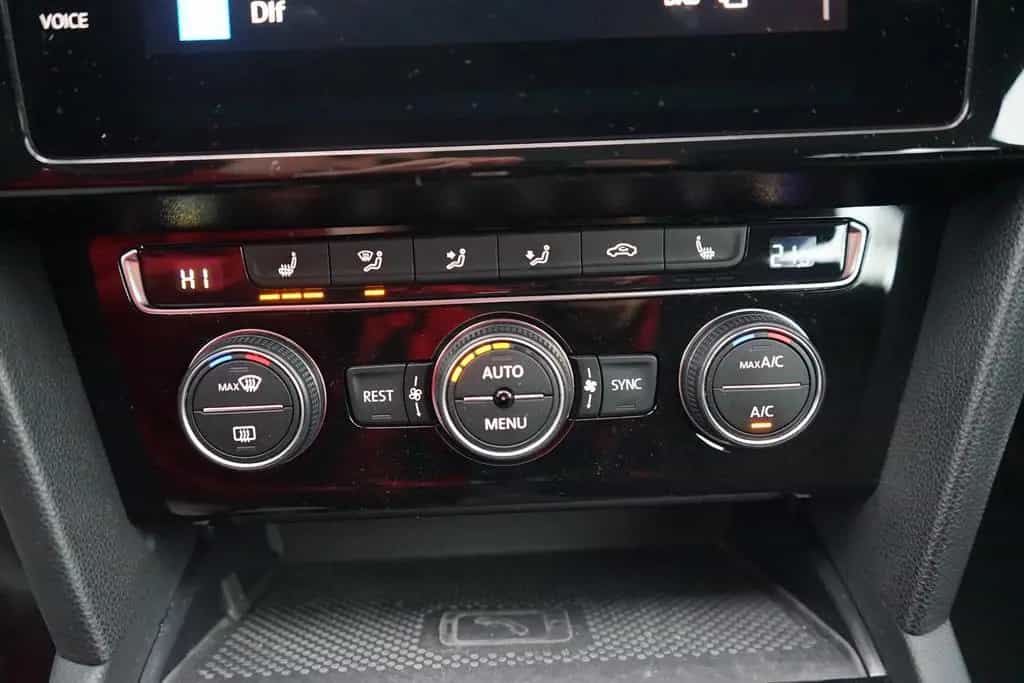 Volkswagen Passat Variant 2.0TSI DSG Business LED Navi ACC 09/2019-photo-22