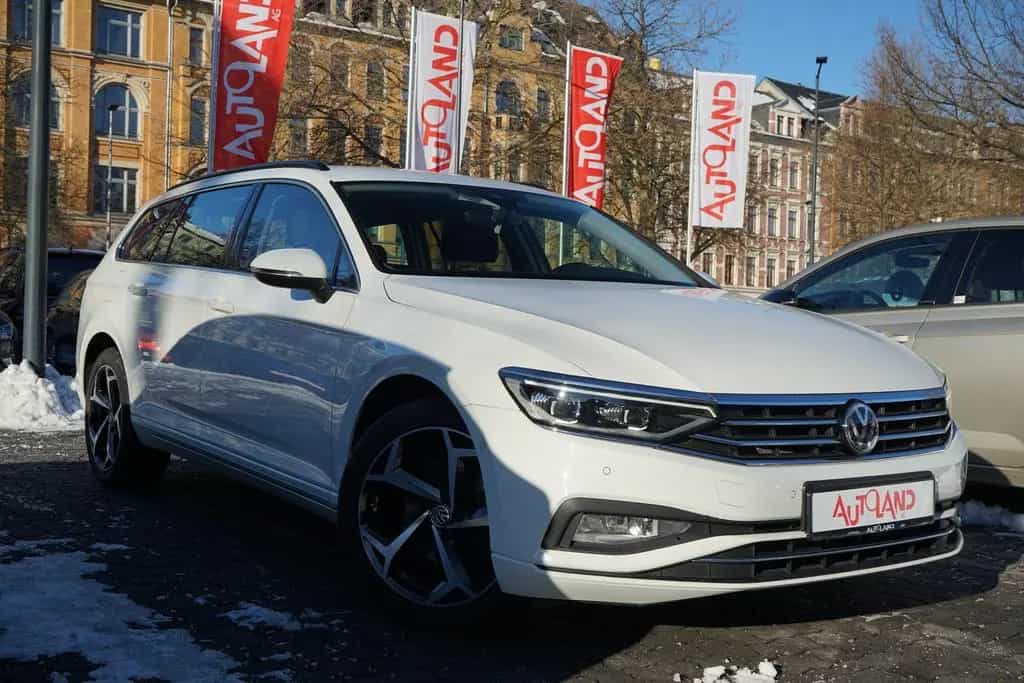 Volkswagen Passat Variant 2.0TSI DSG Business LED Navi ACC 09/2019-photo-3