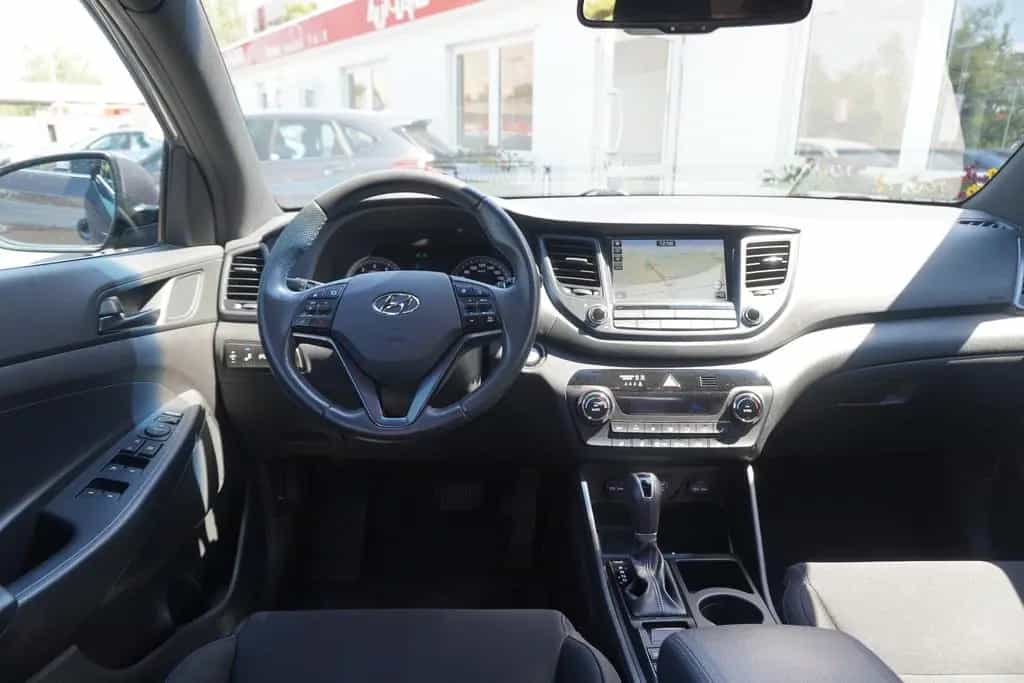 Hyundai TUCSON 1.6 T-GDI Passion + 4WD LED Kamera Navi 09/2018-photo-12