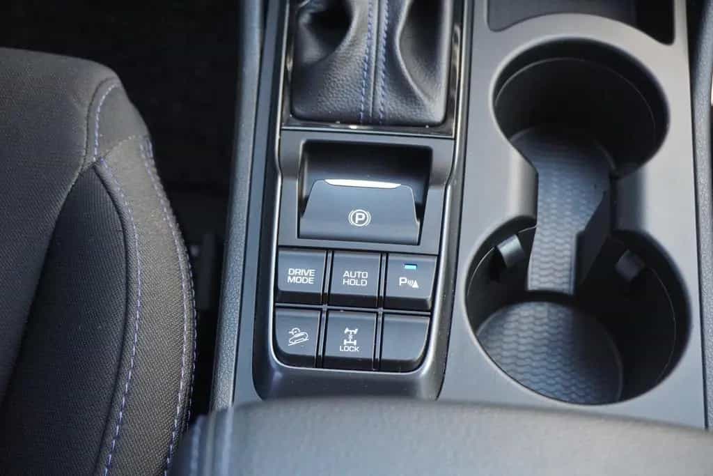 Hyundai TUCSON 1.6 T-GDI Passion + 4WD LED Kamera Navi 09/2018-photo-17