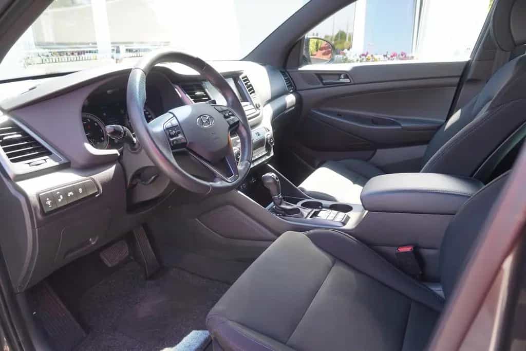 Hyundai TUCSON 1.6 T-GDI Passion + 4WD LED Kamera Navi 09/2018-photo-19