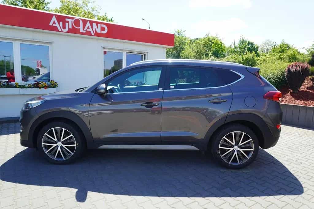 Hyundai TUCSON 1.6 T-GDI Passion + 4WD LED Kamera Navi 09/2018-photo-2