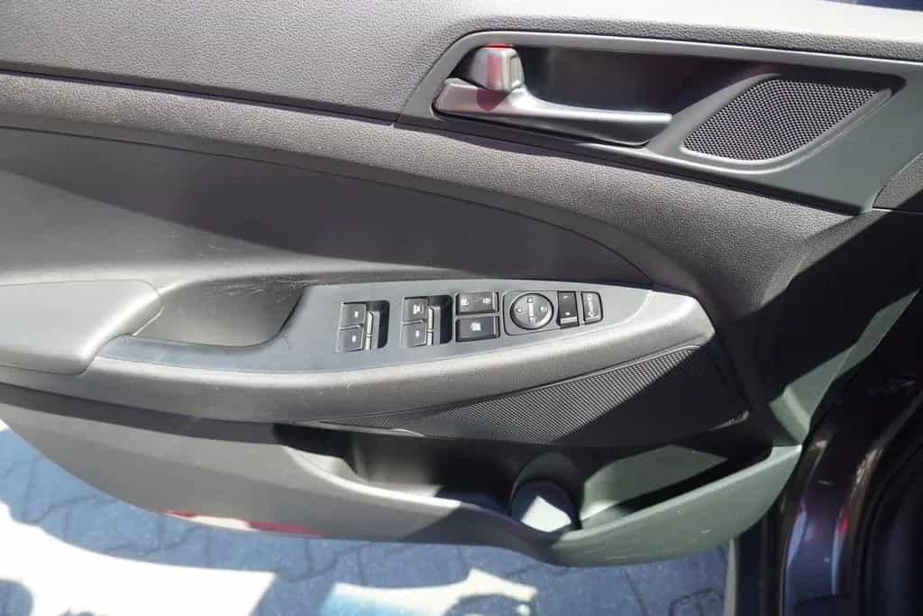 Hyundai TUCSON 1.6 T-GDI Passion + 4WD LED Kamera Navi 09/2018-photo-21