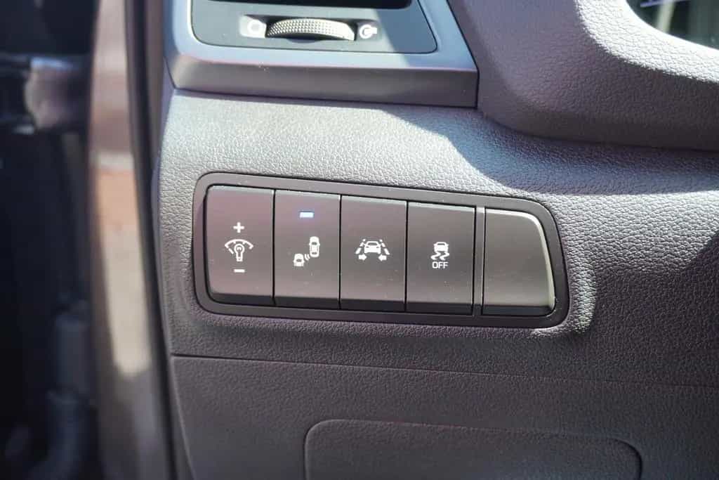 Hyundai TUCSON 1.6 T-GDI Passion + 4WD LED Kamera Navi 09/2018-photo-22