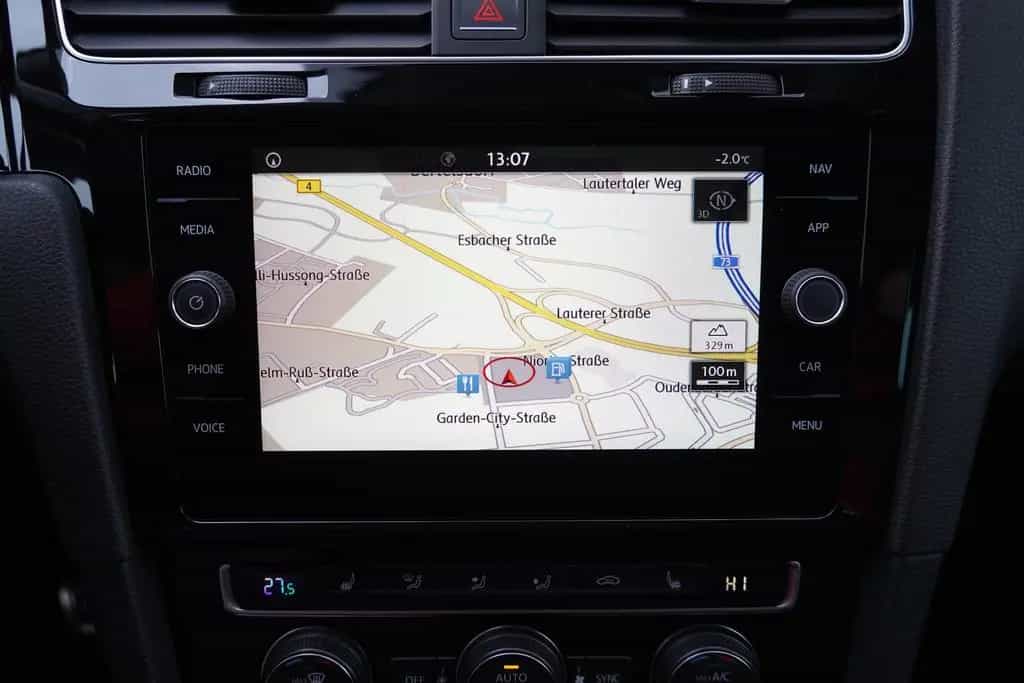 Volkswagen Golf VII 1.0 Sound Klimaaut. LED ACC Dynaudio 07/2017-photo-27