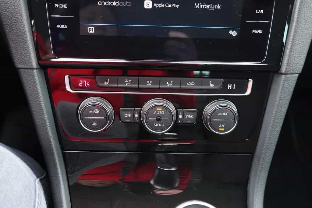 Volkswagen Golf VII 1.0 Sound Klimaaut. LED ACC Dynaudio 07/2017-photo-30