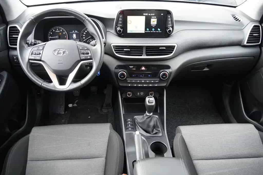 Hyundai TUCSON 1.6 T-GDI Klimaaut. Navi Kamera AHK 02/2020-photo-17