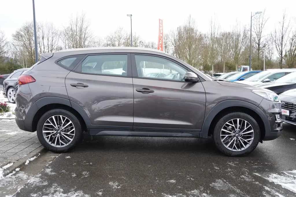 Hyundai TUCSON 1.6 T-GDI Klimaaut. Navi Kamera AHK 02/2020-photo-6