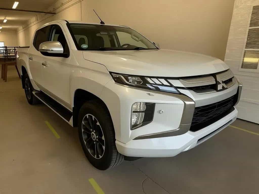 Mitsubishi L200 2.2 4x4 DI-D Aut. Leder Ahk. Dk 11/2021-photo-3