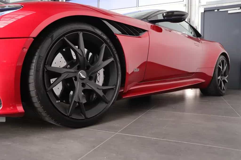 Aston Martin DBS 5.2 V12 Coupé U-Frei S-Heft Topzustand Deuts 06/2018-photo-3