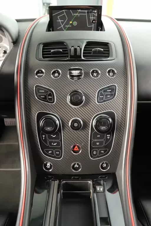 Aston Martin V8 Vantage 4.7 Sondermodell 1 OF 200 Cabrio AMR 04/2019-photo-10