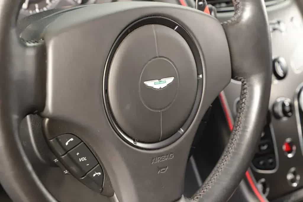 Aston Martin V8 Vantage 4.7 Sondermodell 1 OF 200 Cabrio AMR 04/2019-photo-24