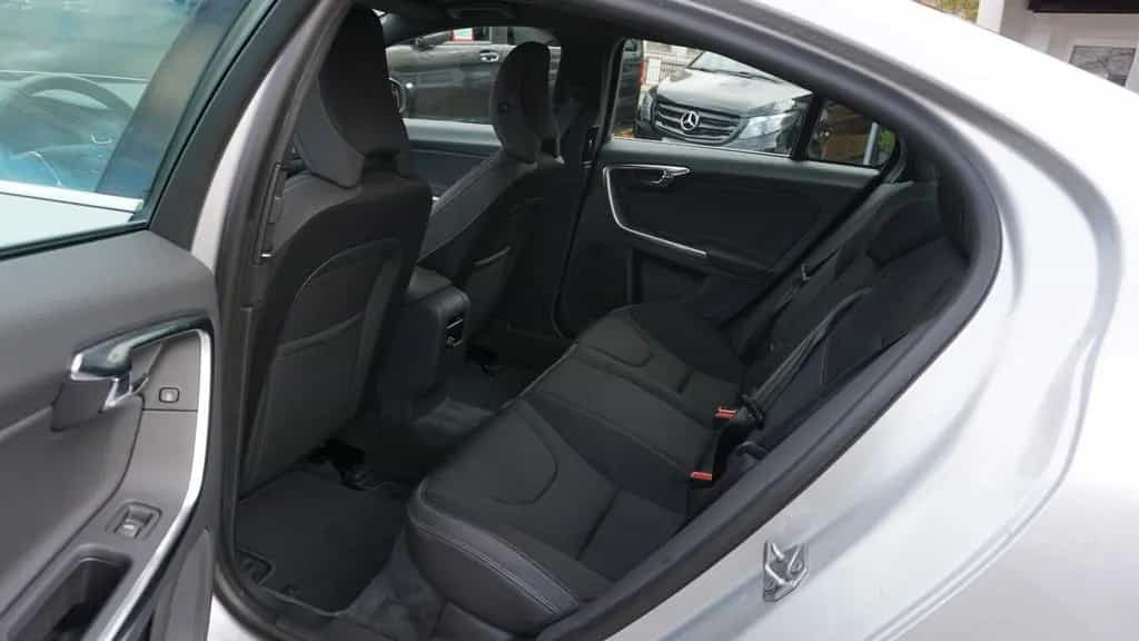 Volvo S60 Lim. Momentum*AHK*Bi-Xenon*Navig.*Tempo.*PDC 10/2014-photo-14