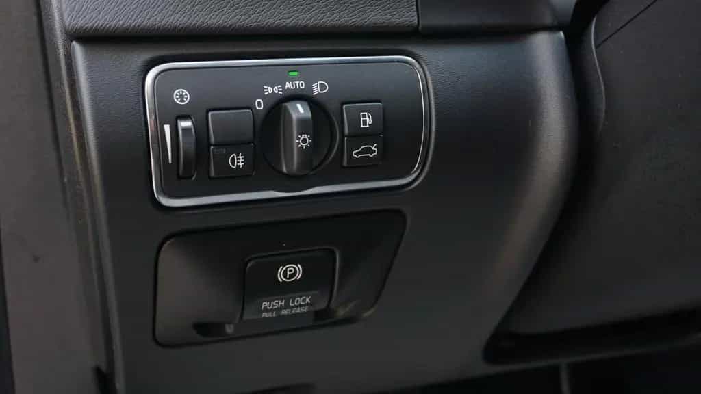 Volvo S60 Lim. Momentum*AHK*Bi-Xenon*Navig.*Tempo.*PDC 10/2014-photo-18