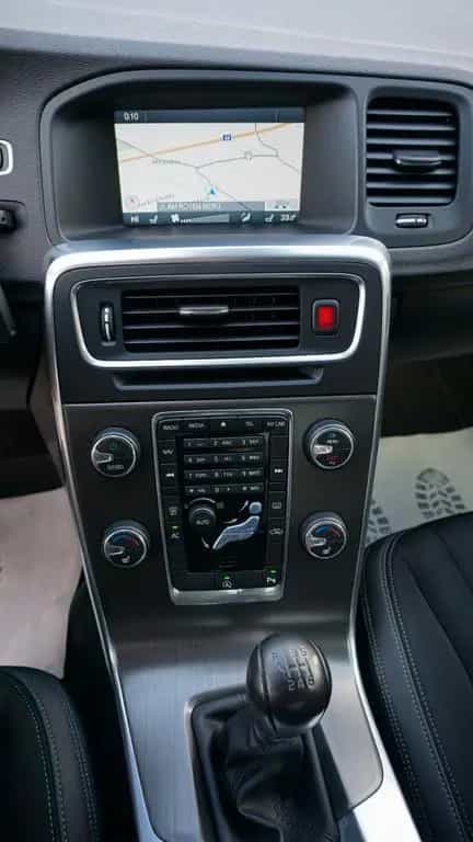 Volvo S60 Lim. Momentum*AHK*Bi-Xenon*Navig.*Tempo.*PDC 10/2014-photo-19