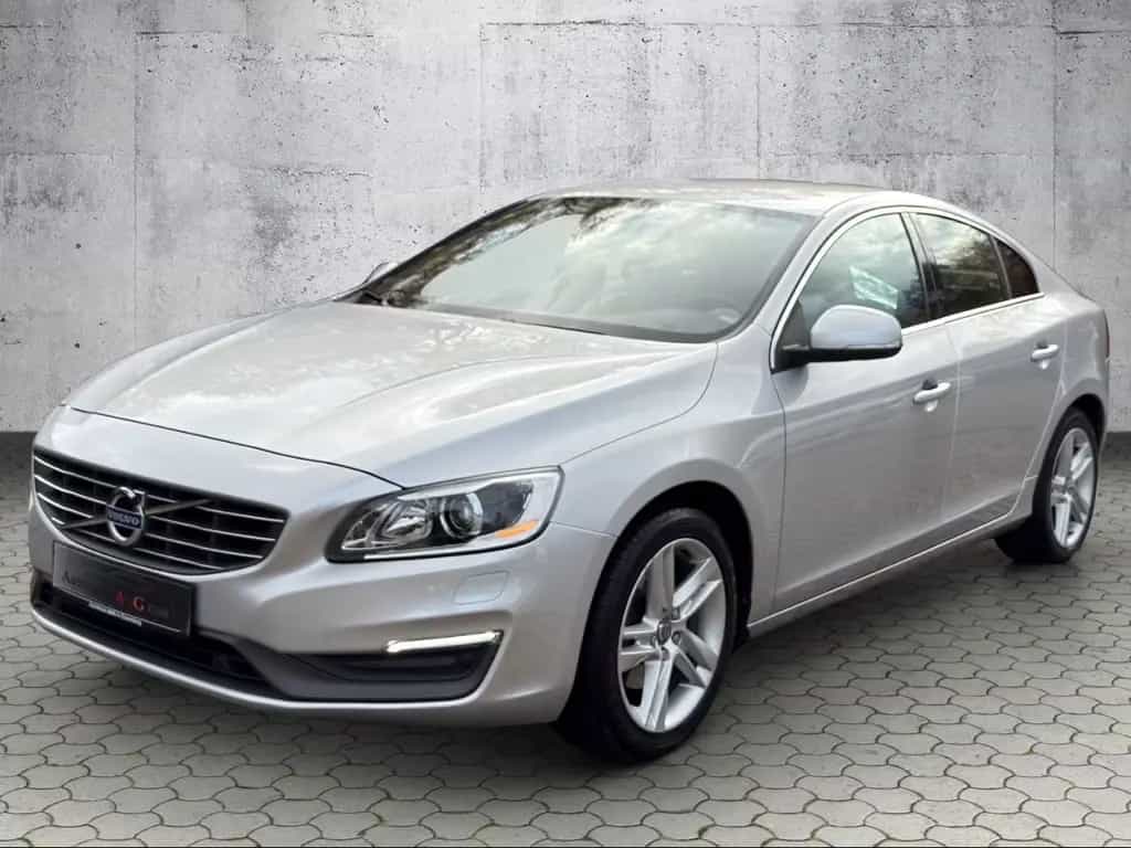 Volvo S60 Lim. Momentum*AHK*Bi-Xenon*Navig.*Tempo.*PDC 10/2014-photo-2