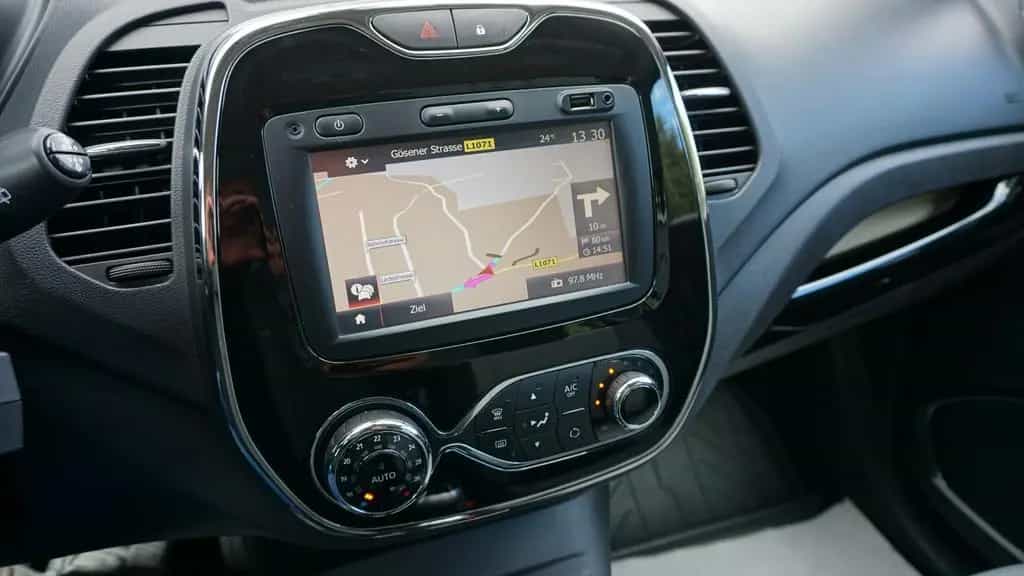 Renault Captur Intens*Navig*PDC*Tempom.*KeylessGO*1.Hand 09/2017-photo-16