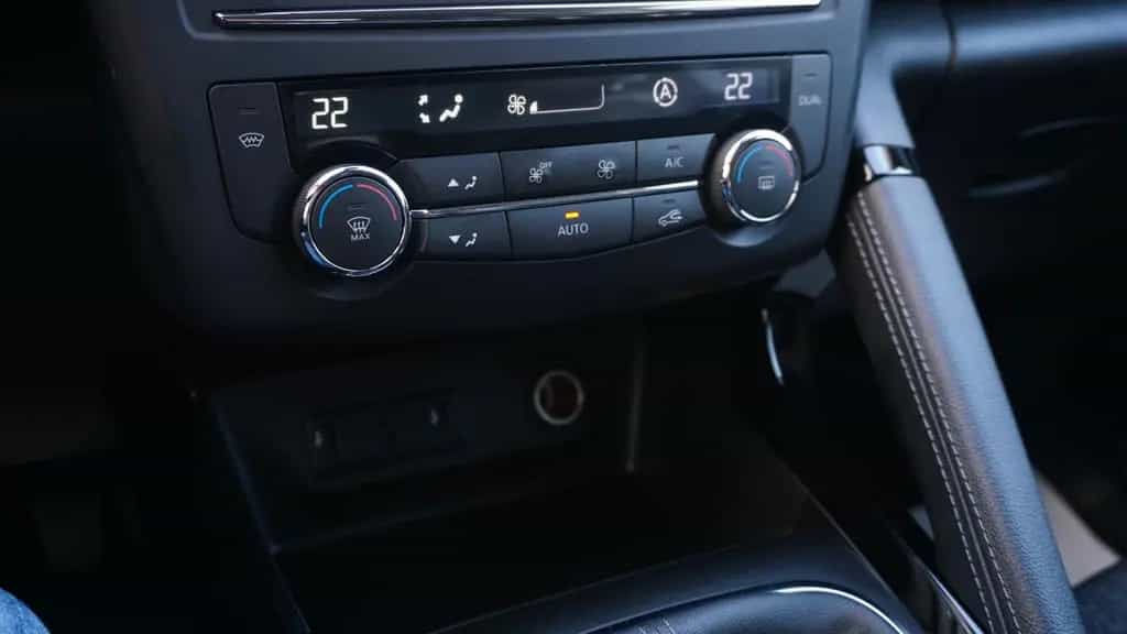 Renault Kadjar Collection*Navig.*Bi-Xenon*KeylessGO* 08/2017-photo-19