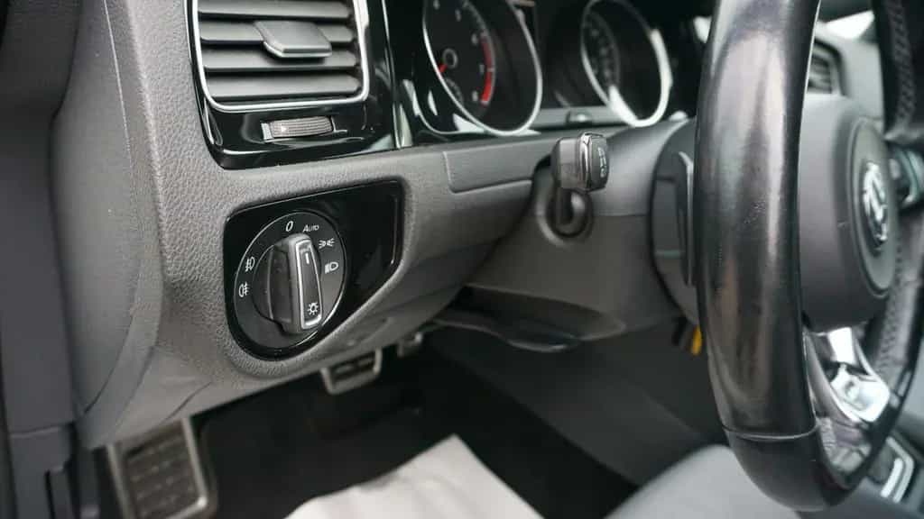 Volkswagen Golf 7 1.4 TSI DSG Variant Highline 3x R-line 10/2015-photo-17