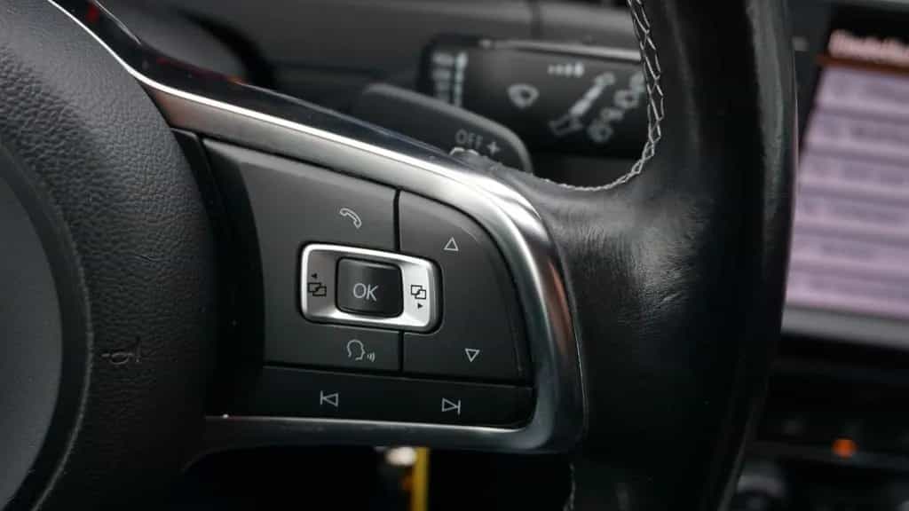 Volkswagen Golf 7 1.4 TSI DSG Variant Highline 3x R-line 10/2015-photo-24