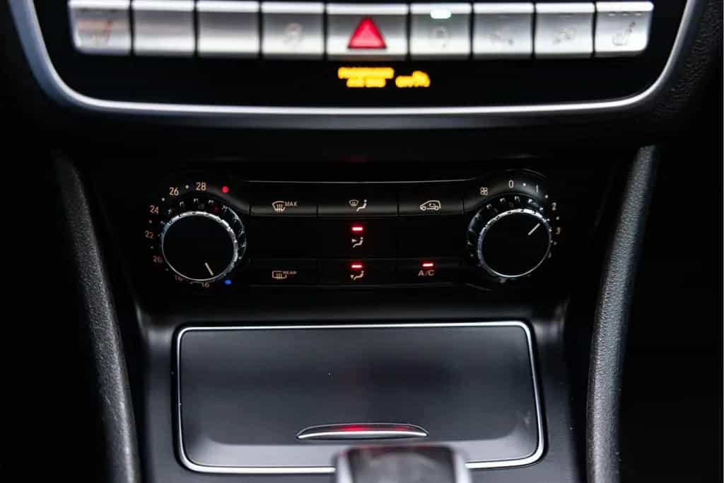 Mercedes-Benz GLA-Class 45 AMG 4MATIC 381 PK Premium+ | Pano | Sport 12/2017-photo-43
