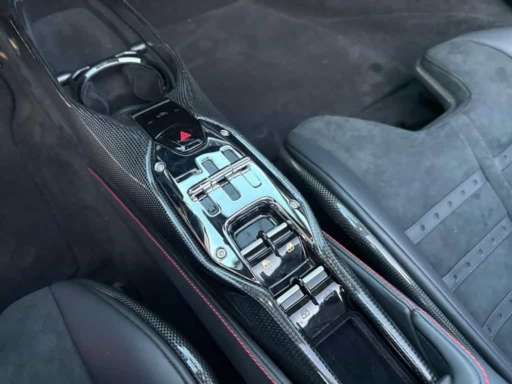 Ferrari SF90 Spider *AFS*Karbon*Embleme*CarPlay* 07/2024-photo-18
