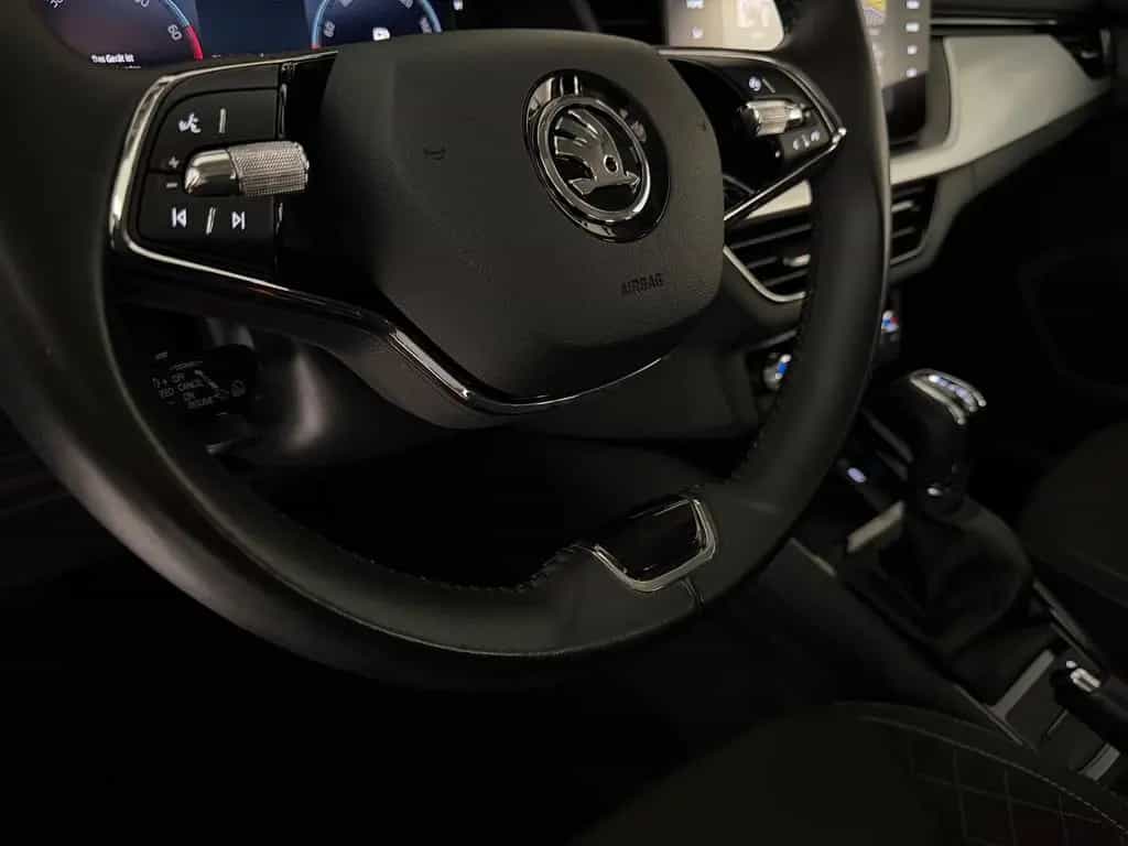Skoda Kamiq 1.0 TSI DSG Ambition *LED*NAVI*R-KAMERA* 09/2022-photo-8