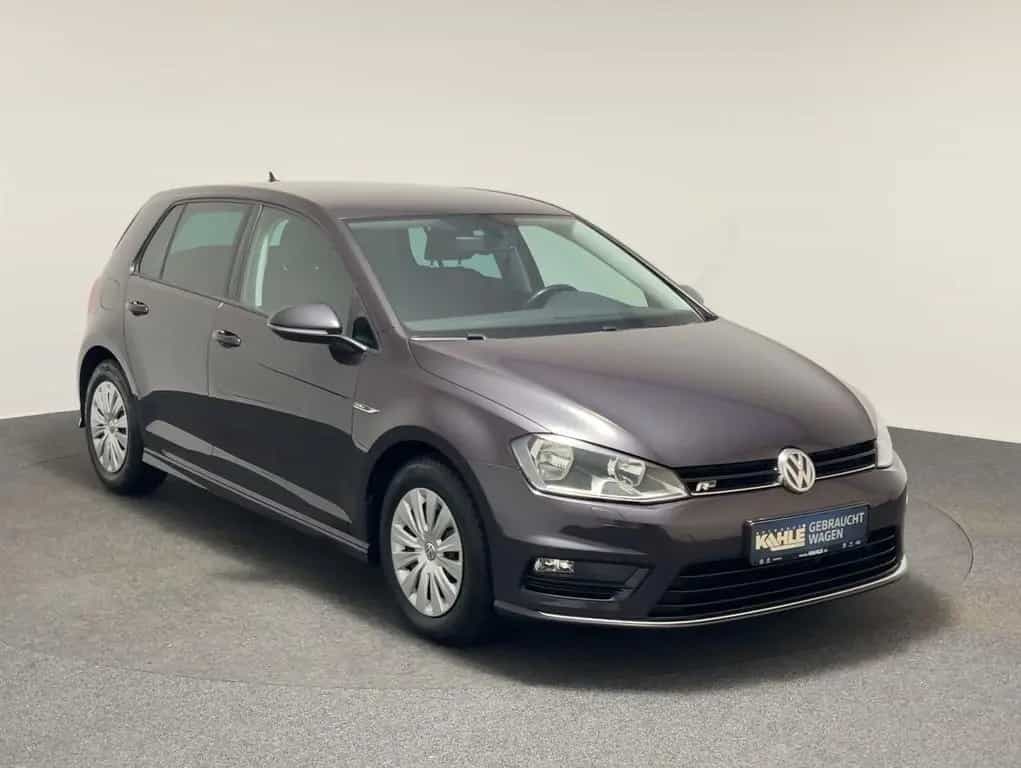 Volkswagen Golf VII 1.2 TSI DSG Lounge 02/2015-photo-2