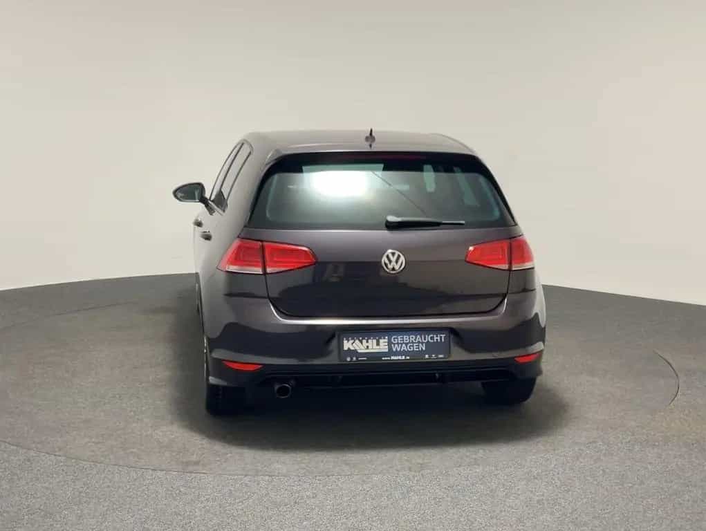 Volkswagen Golf VII 1.2 TSI DSG Lounge 02/2015-photo-5