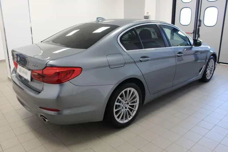 BMW Serie 5 520 d xDrive aut. Luxury 09/2017-photo-3