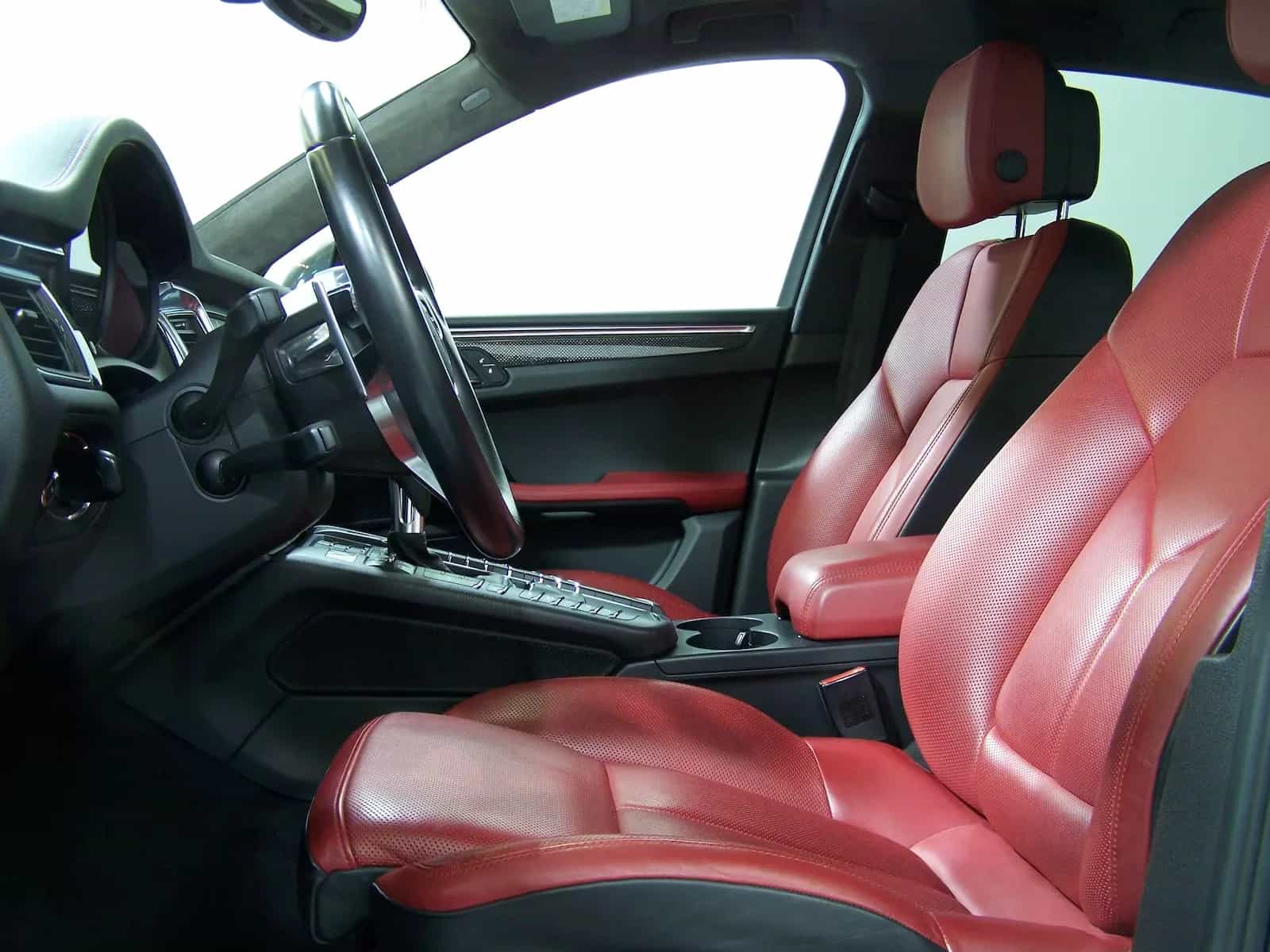 Porsche Macan 08/2016-photo-10