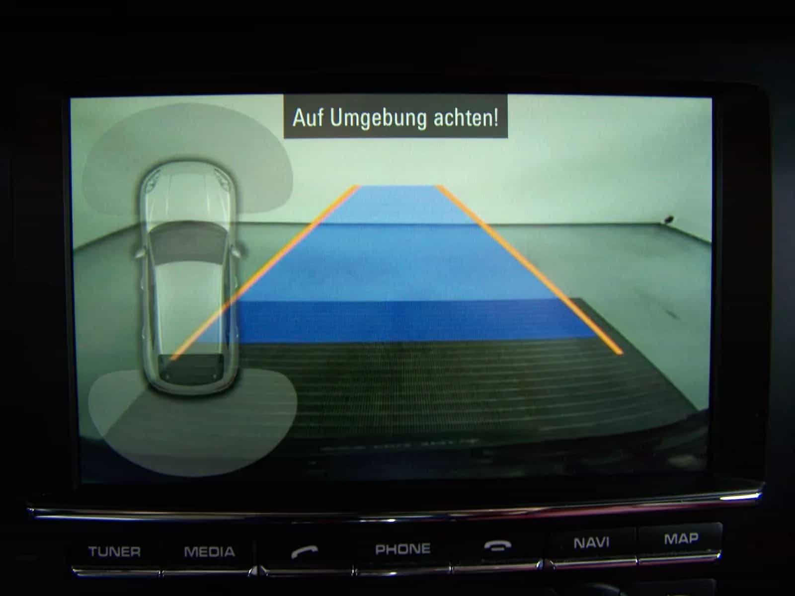 Porsche Macan 08/2016-photo-16