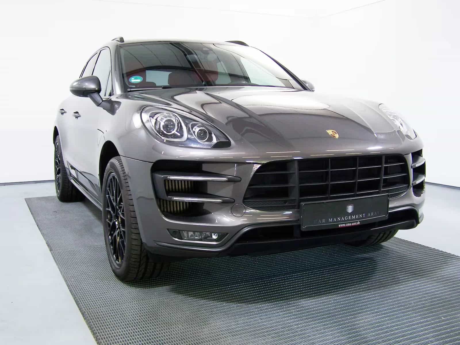Porsche Macan 08/2016-photo-2
