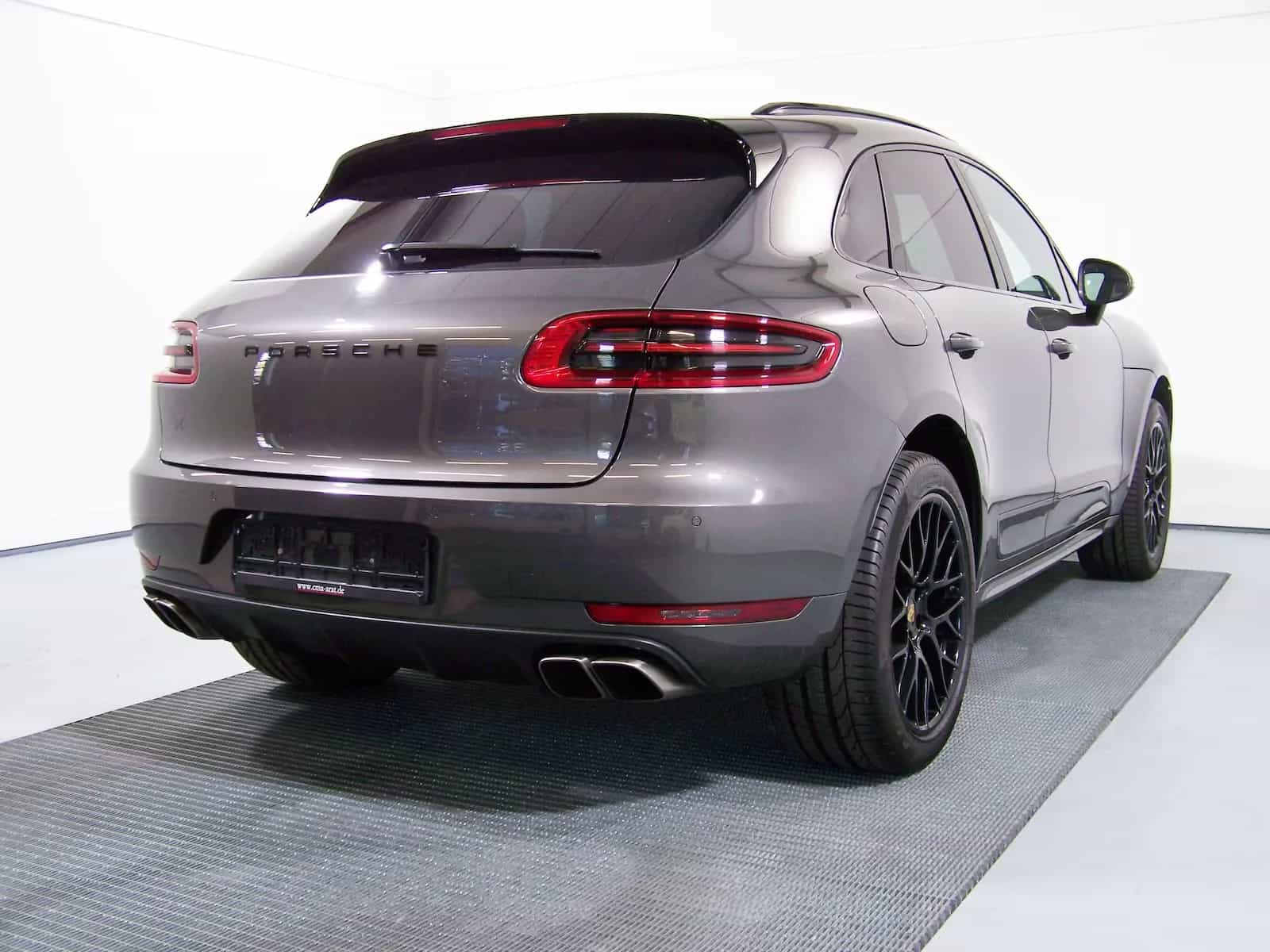 Porsche Macan 08/2016-photo-20