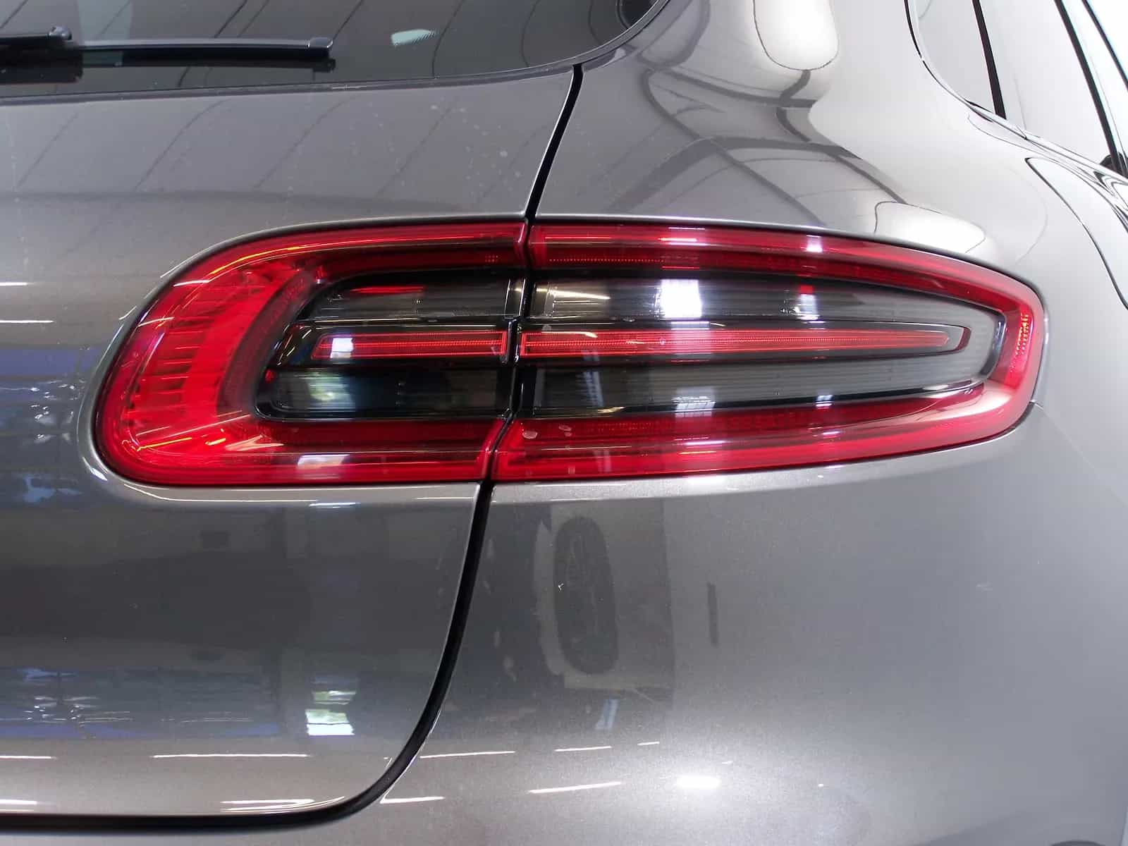 Porsche Macan 08/2016-photo-23