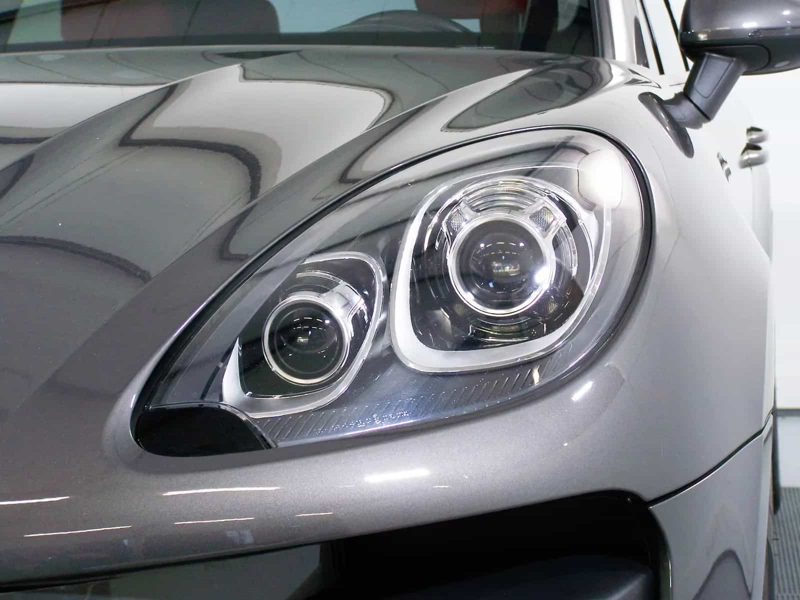 Porsche Macan 08/2016-photo-5