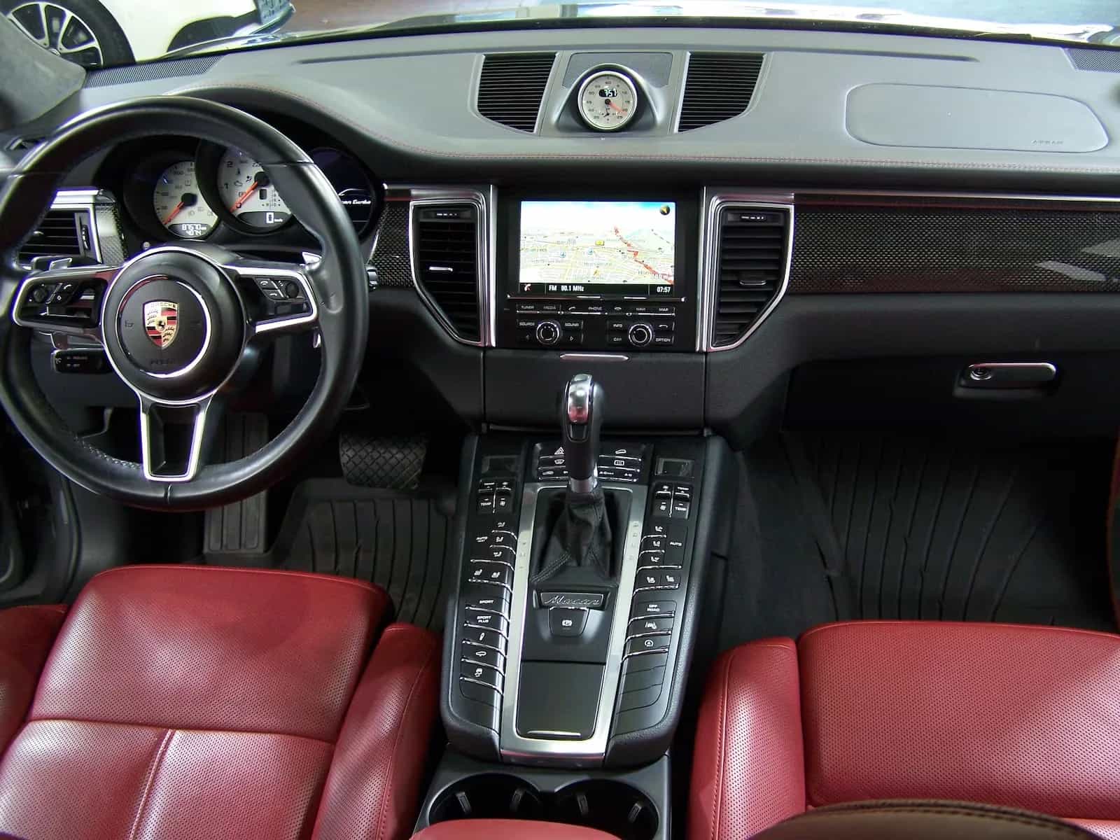 Porsche Macan 08/2016-photo-7