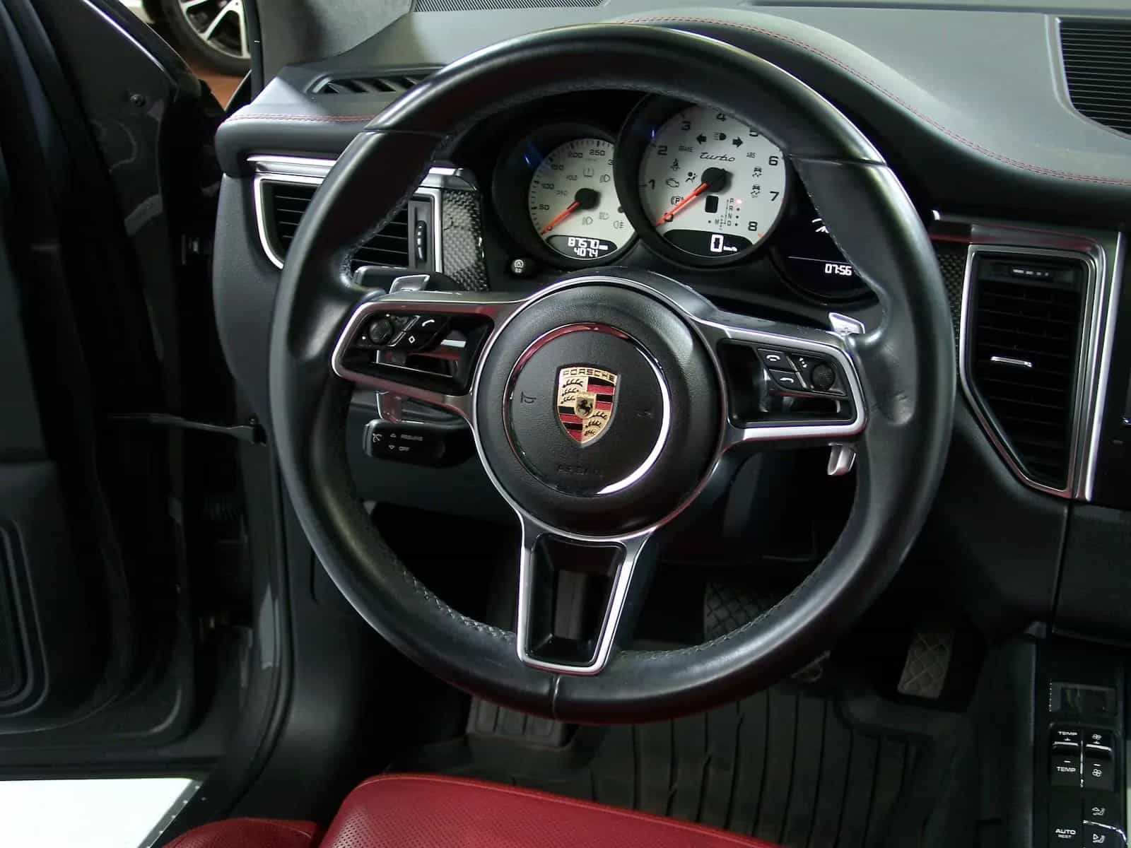Porsche Macan 08/2016-photo-8
