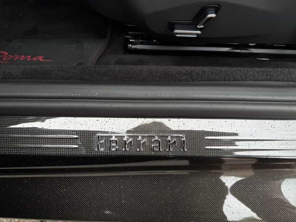 Ferrari Roma 3.9 T V8 DCT *2.Hand*Carbon-Paket* 03/2022-photo-29