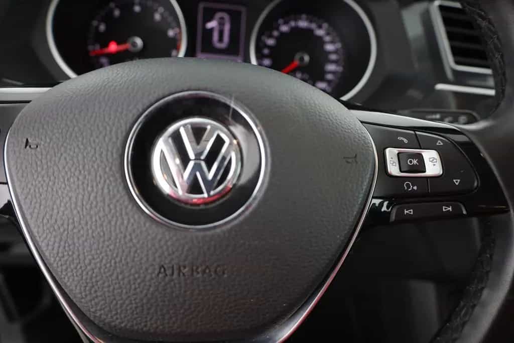 Volkswagen Tiguan 1.4 TSI LED Sitzheizung Tempomat PDC USB 05/2018-photo-16