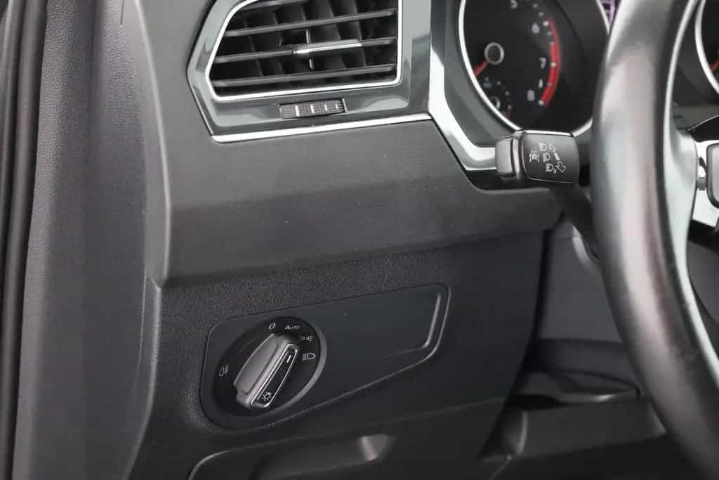 Volkswagen Tiguan 1.4 TSI LED Sitzheizung Tempomat PDC USB 05/2018-photo-20