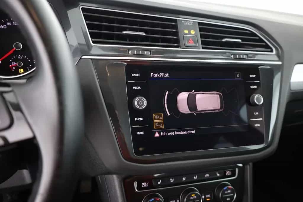 Volkswagen Tiguan 1.4 TSI LED Sitzheizung Tempomat PDC USB 05/2018-photo-26
