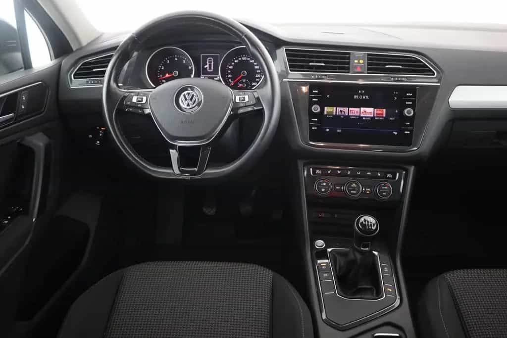 Volkswagen Tiguan 1.4 TSI LED Sitzheizung Tempomat PDC USB 05/2018-photo-9