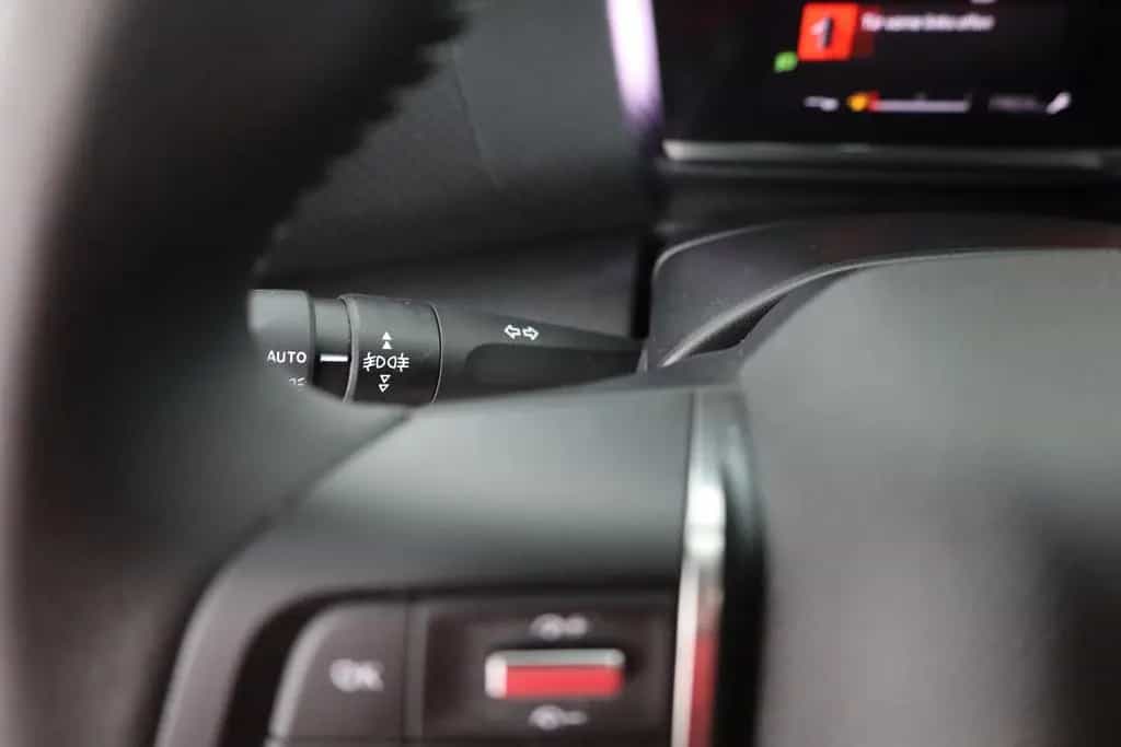 Citroën C4 PureTech 130 LED Navi Pano 360° 05/2024-photo-17