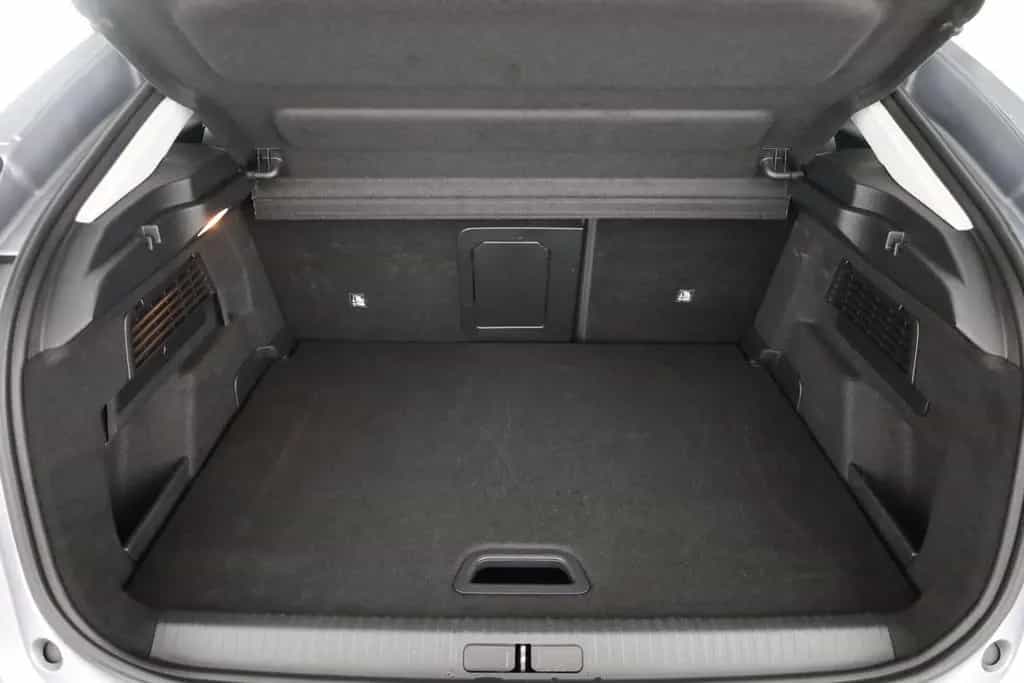 Citroën C4 PureTech 130 LED Navi Pano 360° 05/2024-photo-24